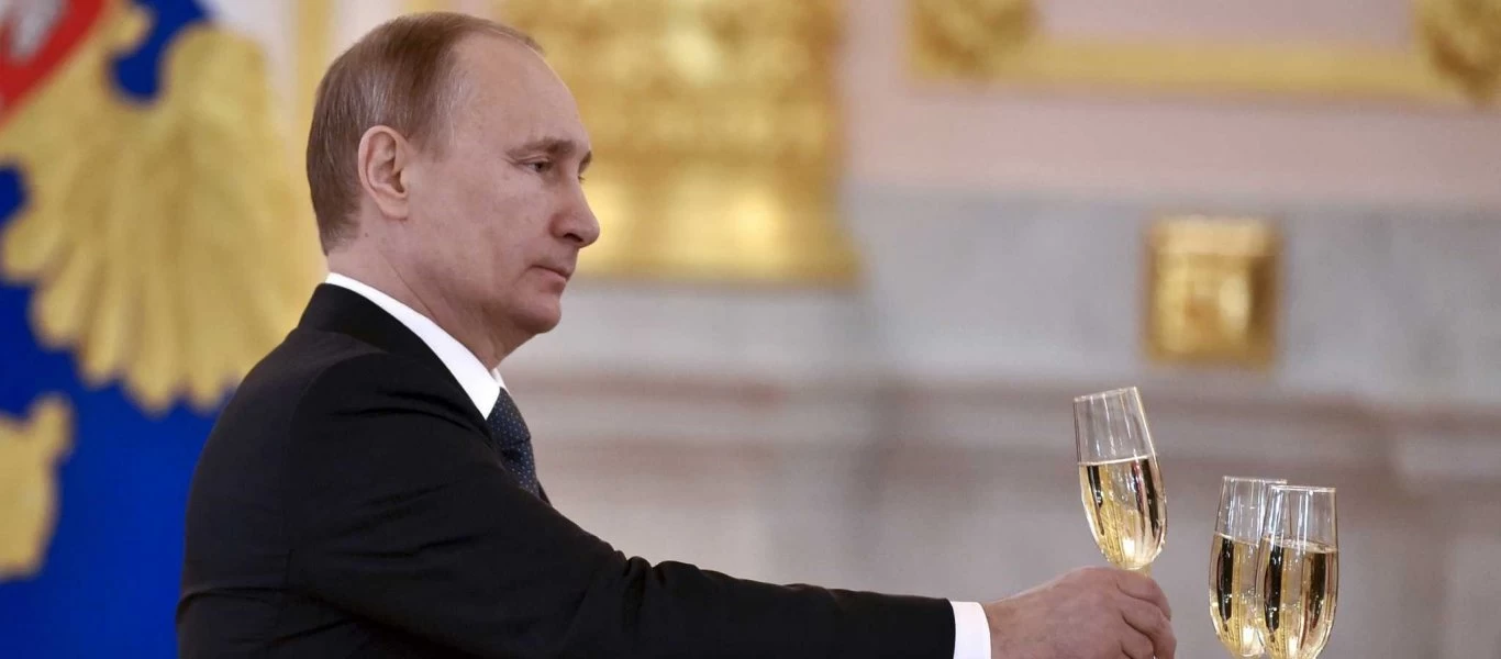 Μαίνεται ο «πόλεμος» της σαμπάνιας μεταξύ Γαλλίας και Ρωσίας: «Θα συνεχιστούν οι διαπραγματεύσεις»